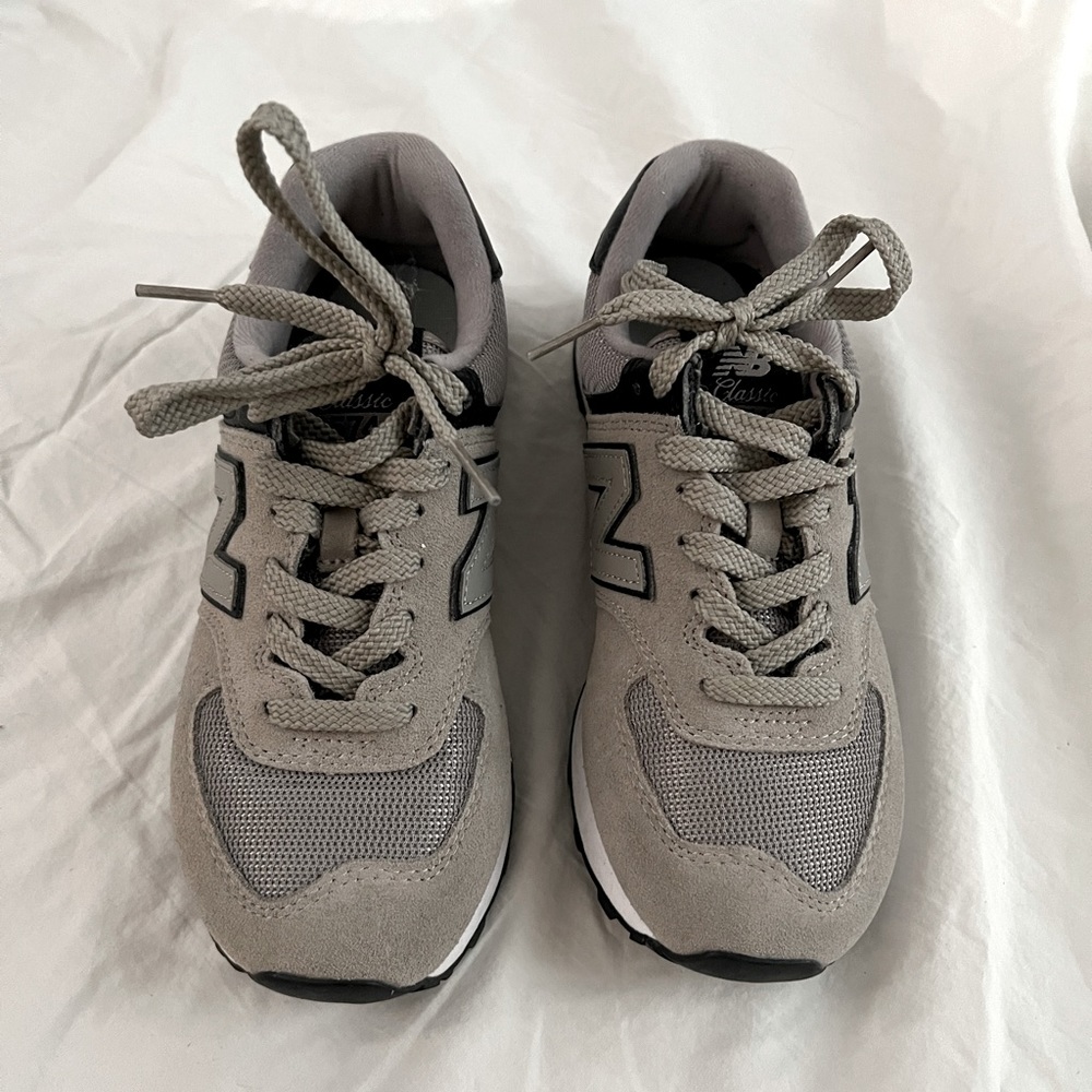 New Balance 574 Grey Black Size 6.5